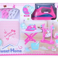 Blue Toys Σετ Σιδερώματος Sweet Home Με Σιδερώστρα, Σίδερο Και Κρεμάστρα (MKI843641)